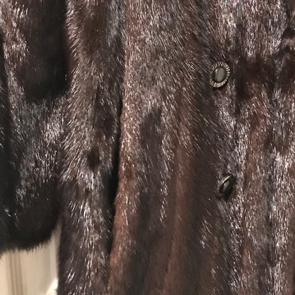 Vintage Lowenthal's Mink Fur Coat, Cuffs, & Hat - Picture 5 of 6